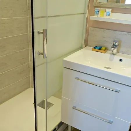 Vieux Avec Parking Et Balcon - Constantine * Λιλ