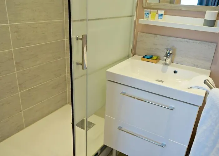 Vieux Avec Parking Et Balcon - Constantine * Lille