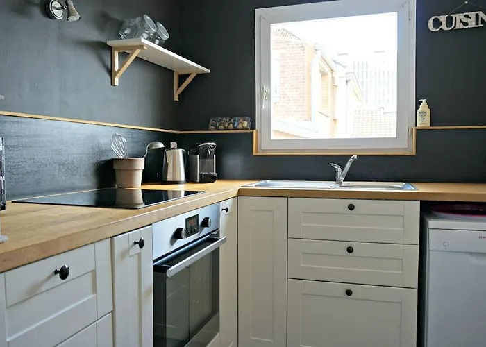 Vieux Avec Parking Et Balcon - Constantine * Lille