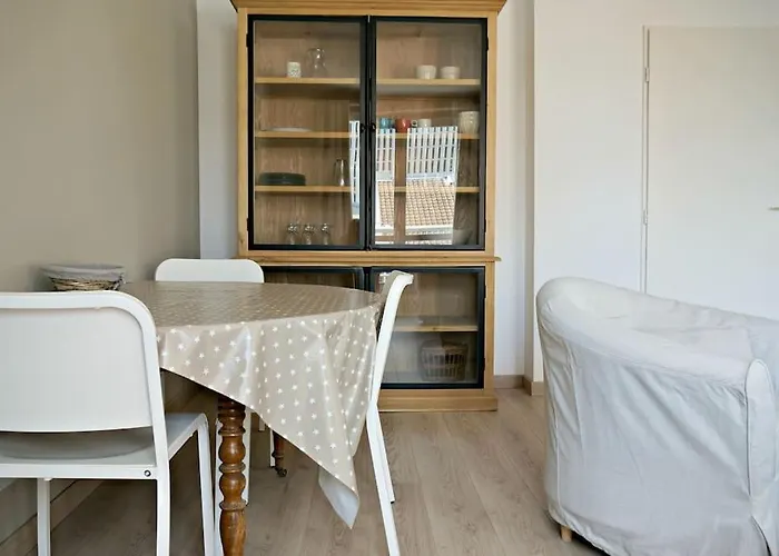 Apartment Vieux Avec Parking Et Balcon - Constantine