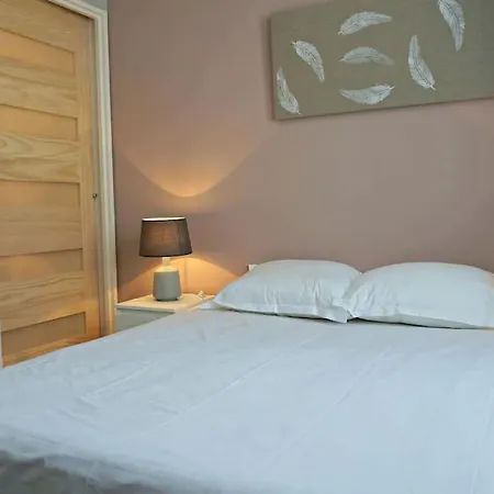Vieux Avec Parking Et Balcon - Constantine Appartement *